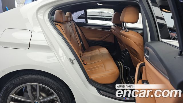 BMW 5 Series (G30) 520d M Sport Special Edition 2018 — фото 12
