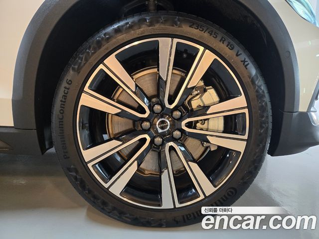 Volvo V60 Cross Country (II) B5 Ultra AWD 2026 — фото 8