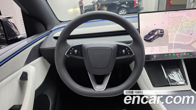 Tesla Model Y L Long Range AWD 2026 — фото 13
