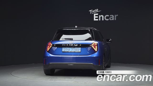 MINI Cooper Electric (IV) SE Favoured 2024 — фото 4