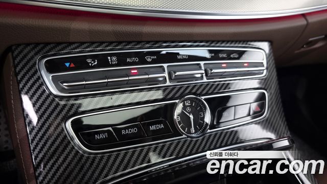 Mercedes-Benz E-Class (W213) E300 AMG Line 2019 — фото 16