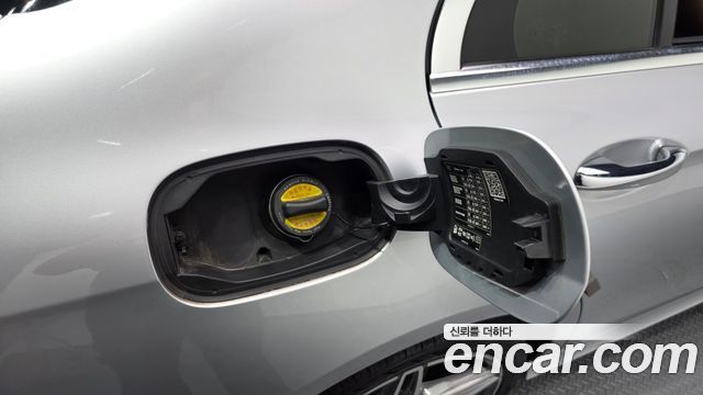 Mercedes-Benz E-Class (W213) E300 AMG Line 2019 — фото 29