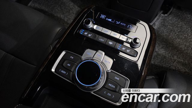 Genesis G90 3.8 AWD Luxury 2019 — фото 18