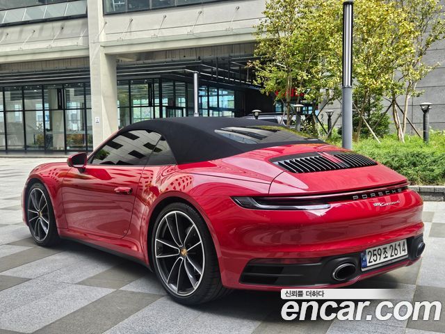 Porsche 911 (992) Carrera 4 Cabriolet 2023 — фото 2