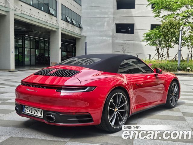 Porsche 911 (992) Carrera 4 Cabriolet 2023 — фото 4