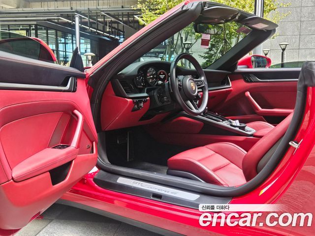 Porsche 911 (992) Carrera 4 Cabriolet 2023 — фото 19