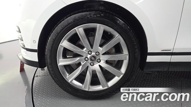 Land Rover Range Rover Velar 3.0 D300 R-Dynamic HSE 2019 — фото 5