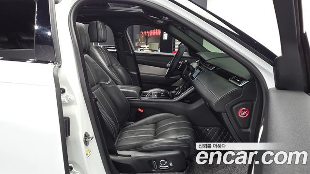 Land Rover Range Rover Velar 3.0 D300 R-Dynamic HSE 2019 — фото 11