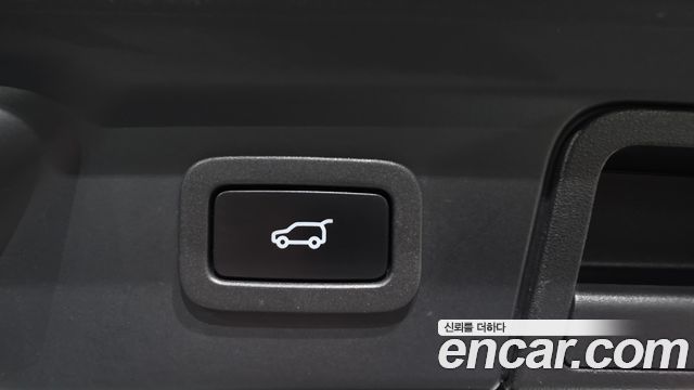 Land Rover Range Rover Velar 3.0 D300 R-Dynamic HSE 2019 — фото 27