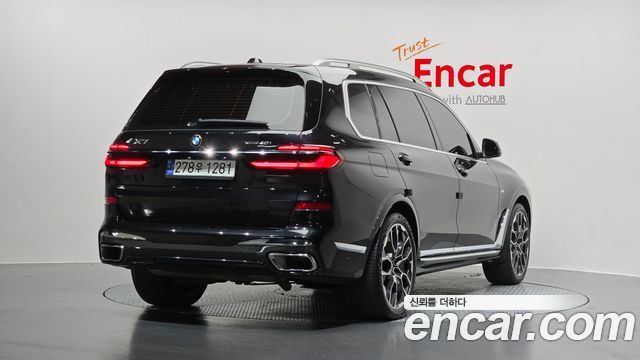 BMW X7 (G07) xDrive 40i M Sport 7STR 2024 — фото 2