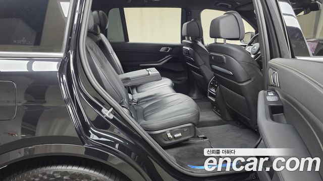 BMW X7 (G07) xDrive 40i M Sport 7STR 2024 — фото 11