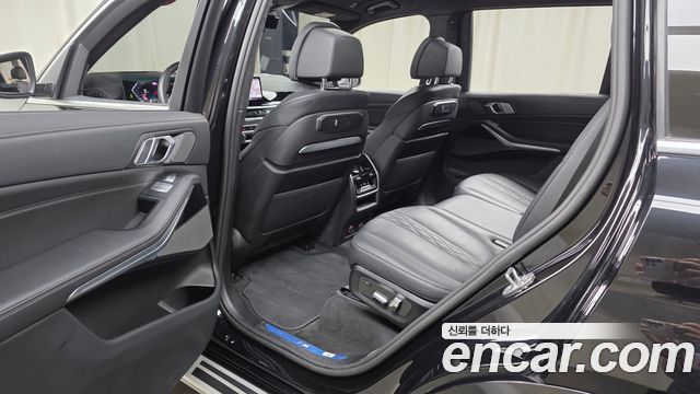 BMW X7 (G07) xDrive 40i M Sport 7STR 2024 — фото 12