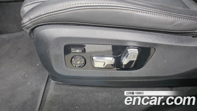 BMW X7 (G07) xDrive 40i M Sport 7STR 2024 — фото 31