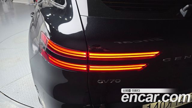 Genesis GV70 2.5T Gasoline AWD 2023 — фото 23