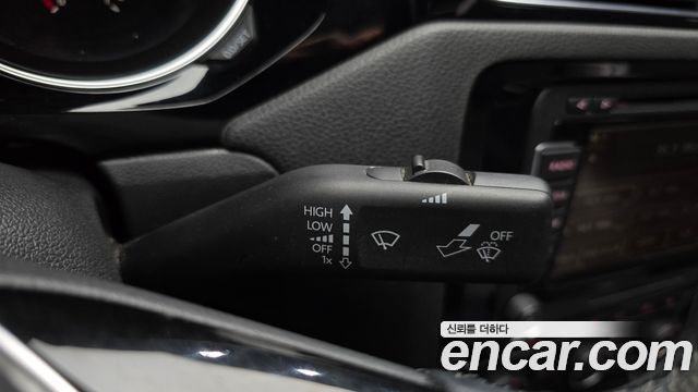 Volkswagen Jetta 2.0 TDI BlueMotion Premium 6th 2015 — фото 18
