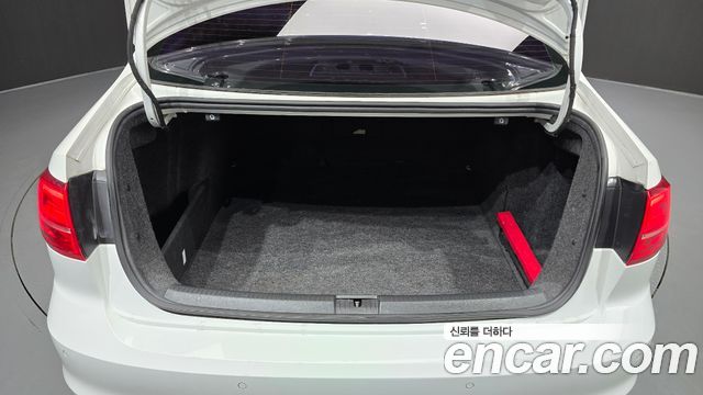 Volkswagen Jetta 2.0 TDI BlueMotion Premium 6th 2015 — фото 20