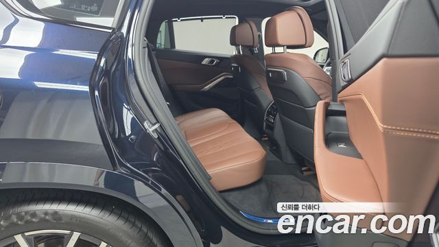BMW X6 (G06) xDrive40i M Sport 2025 — фото 11