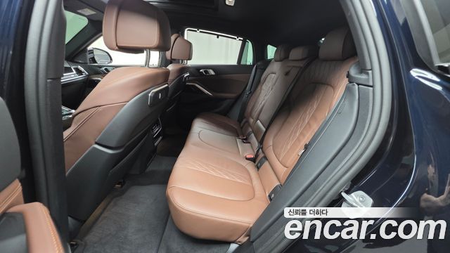 BMW X6 (G06) xDrive40i M Sport 2025 — фото 12