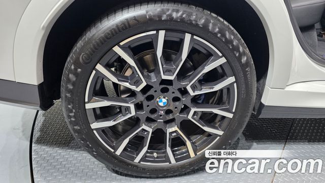 BMW X6 (G06) xDrive40i M Sport 2025 — фото 5