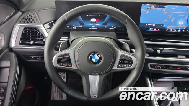 BMW X6 (G06) xDrive40i M Sport 2025 — фото 13