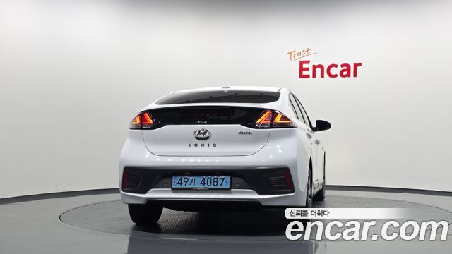 Hyundai Ioniq Electric Q 2020 — фото 4