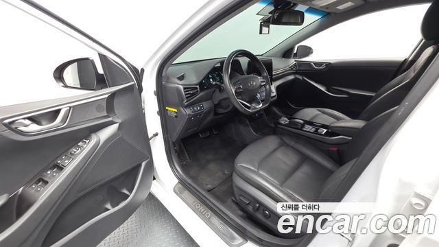 Hyundai Ioniq Electric Q 2020 — фото 10