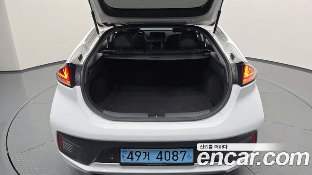 Hyundai Ioniq Electric Q 2020 — фото 21
