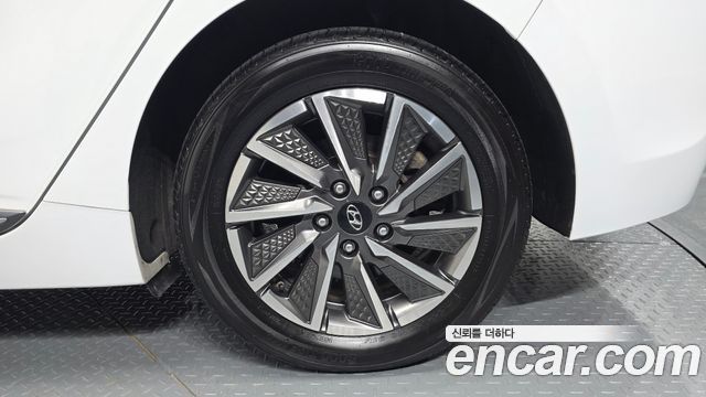 Hyundai Ioniq Electric Q 2020 — фото 27
