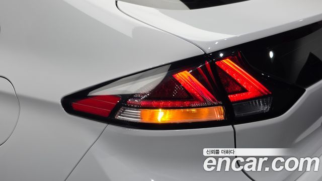 Hyundai Ioniq Electric Q 2020 — фото 29