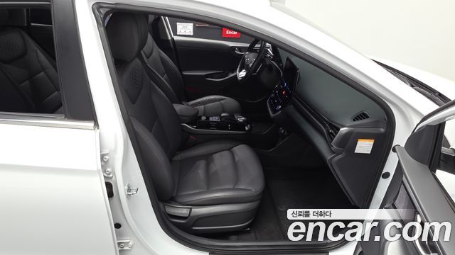 Hyundai Ioniq Electric Q 2020 — фото 32