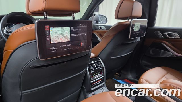 BMW X7 (G07) xDrive 40i M Sport 6STR 2022 — фото 12