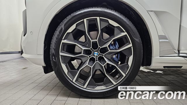 BMW X7 (G07) xDrive 40i M Sport 6STR 2025 — фото 5