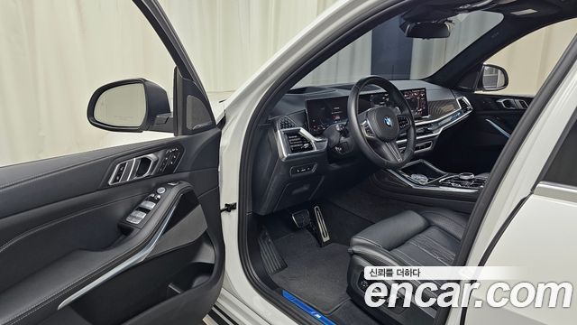 BMW X7 (G07) xDrive 40i M Sport 6STR 2025 — фото 10