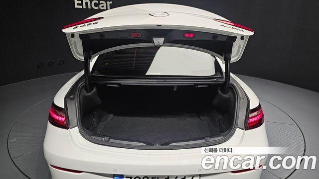 Mercedes-Benz E-Class (W213) E450 4MATIC Coupe 2021 — фото 40