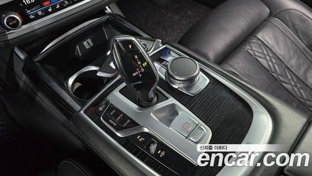 BMW 7 Series (G11) 740Li xDrive M Sport Package 2017 — фото 9