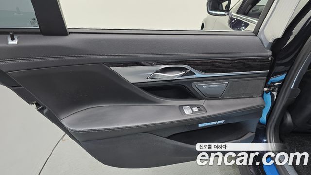 BMW 7 Series (G11) 740Li xDrive M Sport Package 2017 — фото 25