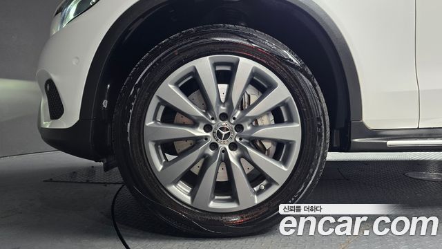 Mercedes-Benz GLC-Class (X253) GLC350e 4MATIC Premium 2019 — фото 5