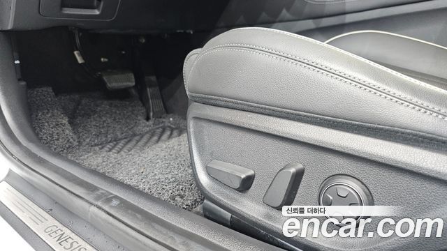 Genesis G70 2.0T AWD Elite 2019 — фото 31