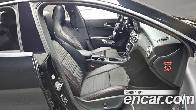 Mercedes-Benz CLA-Class (C117) CLA220 AMG Line 2018 — фото 10