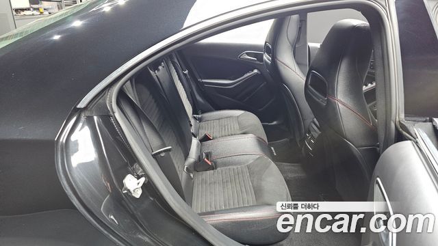 Mercedes-Benz CLA-Class (C117) CLA220 AMG Line 2018 — фото 11