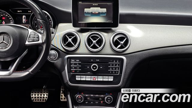 Mercedes-Benz CLA-Class (C117) CLA220 AMG Line 2018 — фото 14