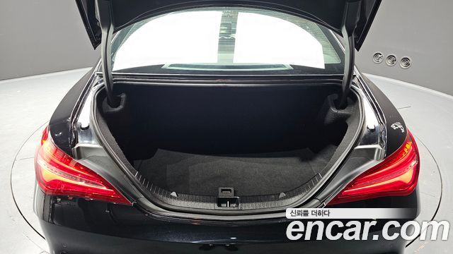 Mercedes-Benz CLA-Class (C117) CLA220 AMG Line 2018 — фото 20