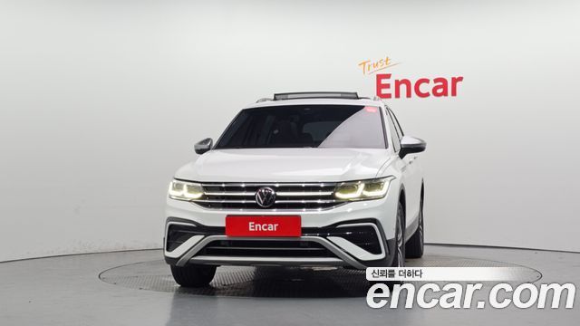 Volkswagen Tiguan Allspace 2.0 TSI Prestige 2023 — фото 3