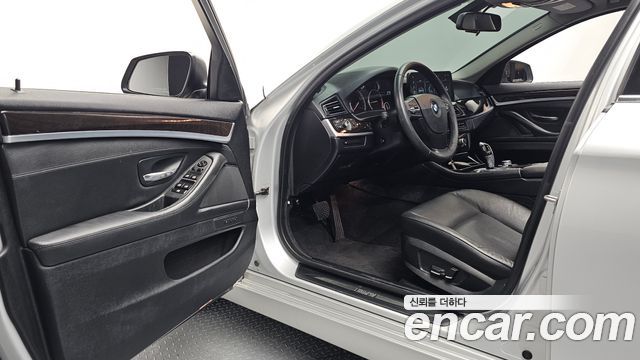 BMW 5 Series (F10) 520d 2013 — фото 10