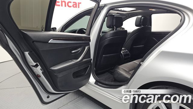 BMW 5 Series (F10) 520d 2013 — фото 12