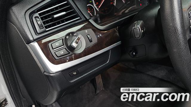 BMW 5 Series (F10) 520d 2013 — фото 17