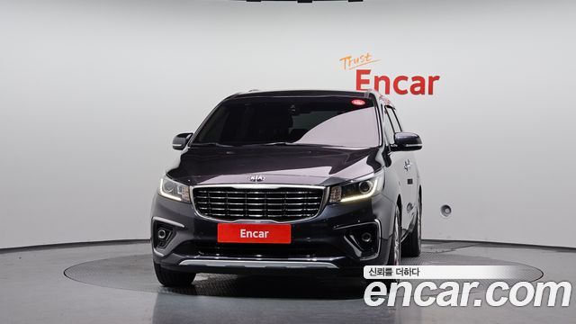 Kia Carnival 9-Seater Prstige 2019 — фото 3