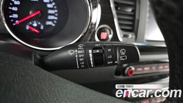 Kia Carnival 9-Seater Prstige 2019 — фото 29