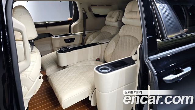 Kia Carnival (IV) Gasoline 9-seater Limousine(Special vehicle) 2023 — фото 11