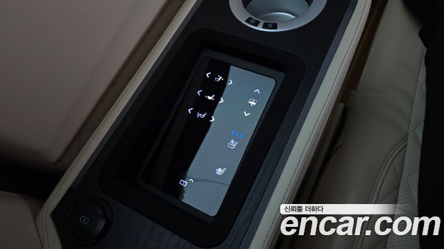 Kia Carnival (IV) Gasoline 9-seater Limousine(Special vehicle) 2023 — фото 12
